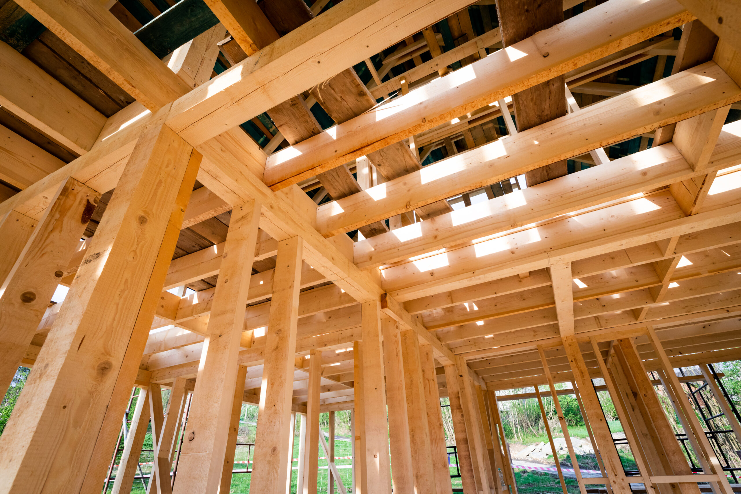 Nieuwbouw houten huis in aanbouw, maatwerkproject uitgevoerd door Bouwbedrijf Darsi BV.